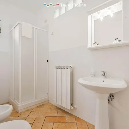 Cotorelle, Terre Marine *